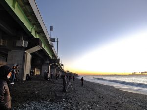 西湘バイパスと海岸